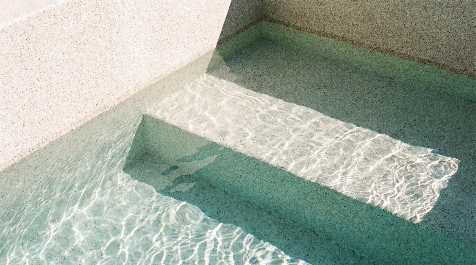 Stone Carpet finish inside a pool bowl